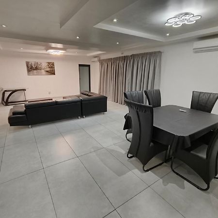 Ferienwohnung In Town Vaal Vereeniging Exterior foto